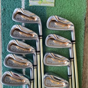 KODE GG15307
Ironset Honma Beres IS-06 2star 
5-11.Aw.Sw Shaft Honma ARMRQ X 47 flex R
Japan spec club.